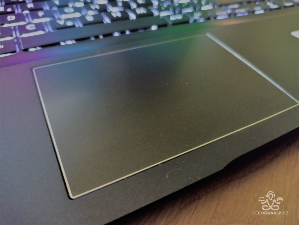 ASUS VivoBook 15 OLED - touchpad