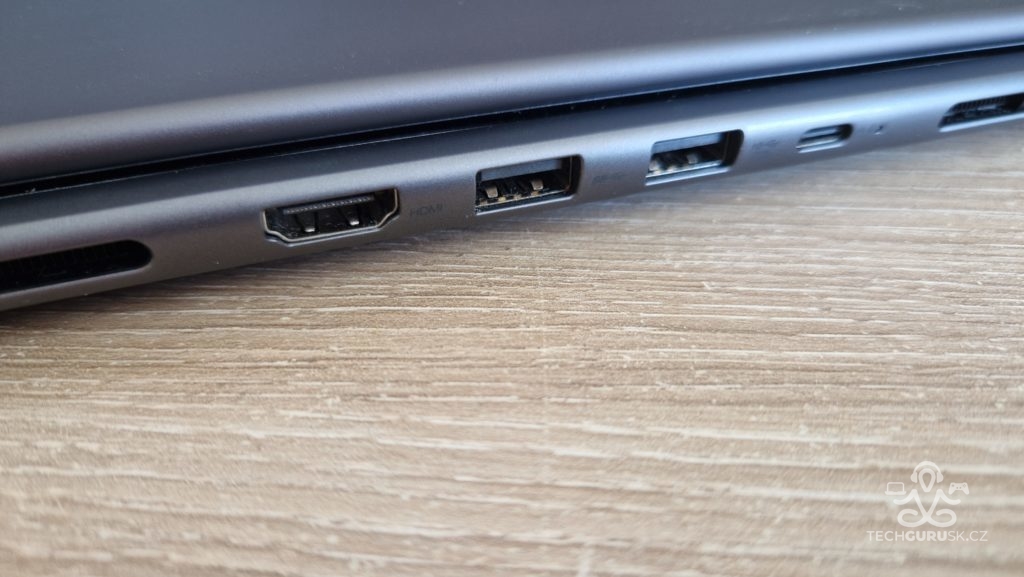 TEST: Lenovo ThinkBook Plus G3 má zvláštny tvar a dva displeje